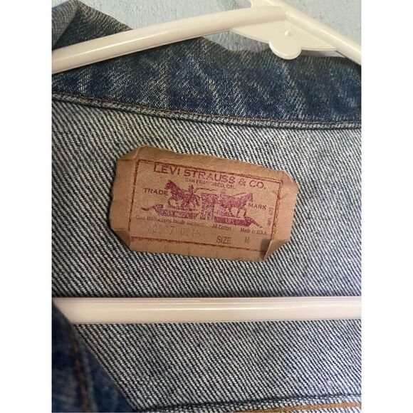 Vintage Levi’s Dark Denim Trucker M Jean Jacket 80’s Made in USA - Picture 3 of 9